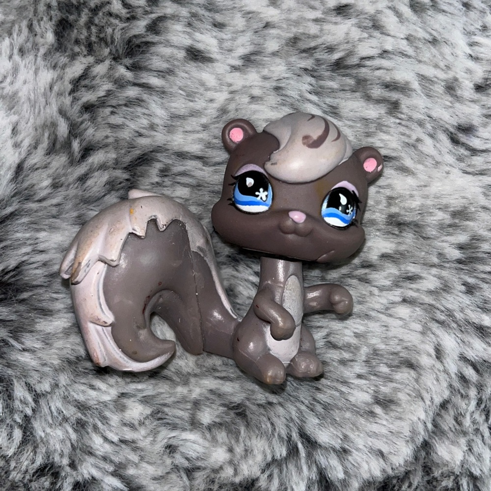 🐶3/20$ Littlest Pet Shop Grey squirrel #184 Read